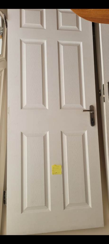 5 internal doors with hinges, lock, 2 keys  HOUNSLOW TW3 3QT 