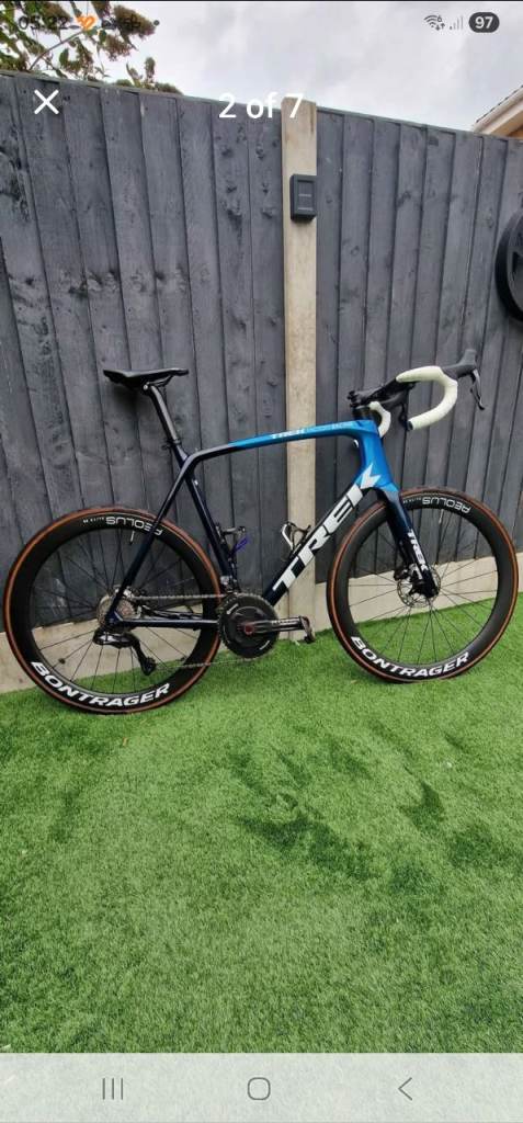 Trek emonda carbon fibre road bike