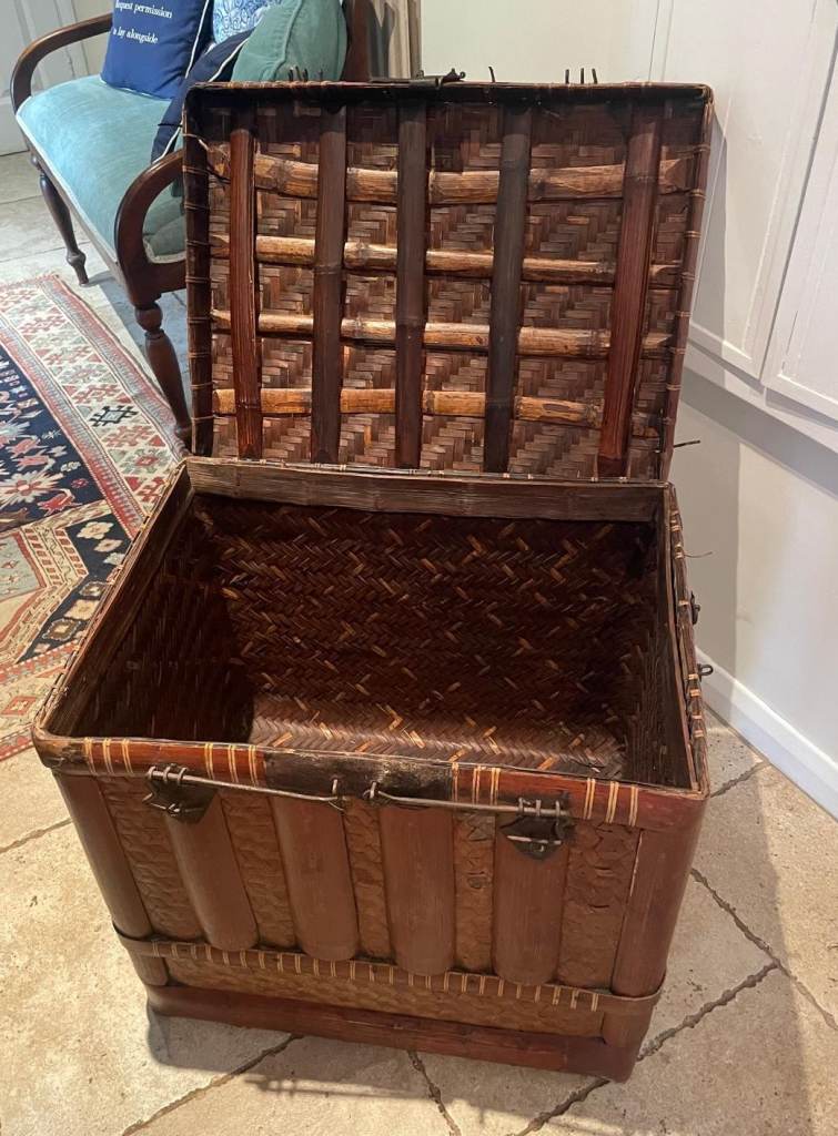 Bamboo blanket storage chest
