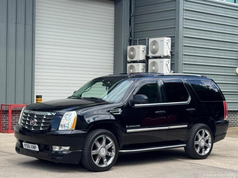 CADILLAC ESCALADE 6.2 V8 4WD [7 SEATS] AUTOMATIC - 2011