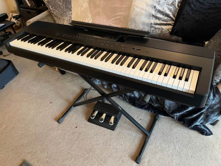 Kawai ES520 88-key digital piano