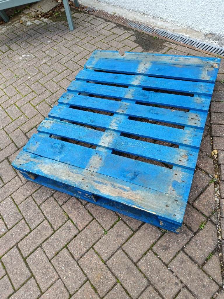 Wooden pallet