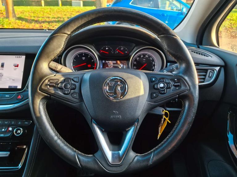 2017 Vauxhall Astra 1.4 Astra Elite Nav T 5dr - Full Service History - High Spec! Hatchback Petro...