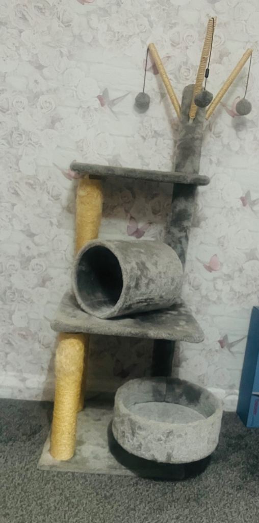 Cat tree 
