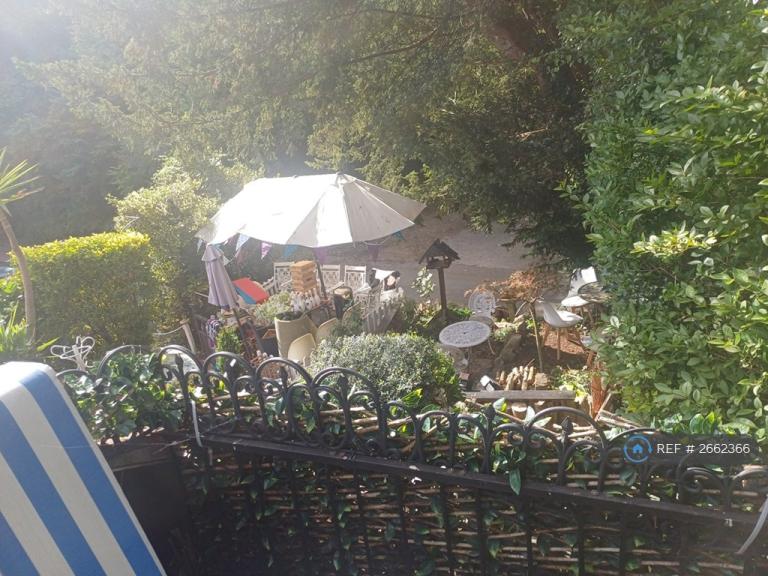 image for Studio flat in Compton Village, Winchester, SO21 (#2662366)