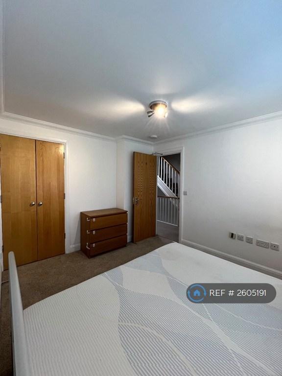 1 bedroom in Pondtail Park, Horsham, RH12 (#2605191)