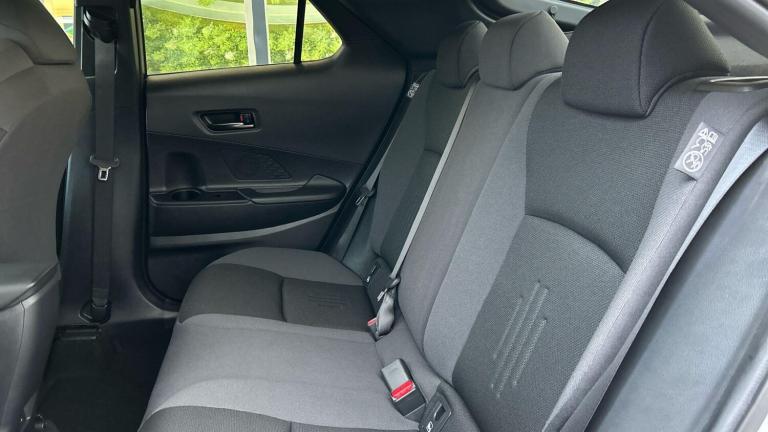 2024 Toyota C-HR 1.8 VVT-h Design SUV 5dr Petrol Hybrid CVT Euro 6 (s/s) (140 ps) HATCHBACK Petro...