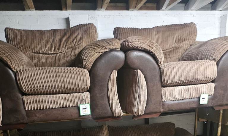 Exdisplay dfs cuddle chair set 80.00 
