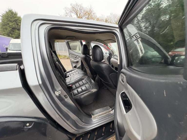 2018 Mitsubishi L200 L200 Barbarian DI-D 4x4 DIESEL Manual