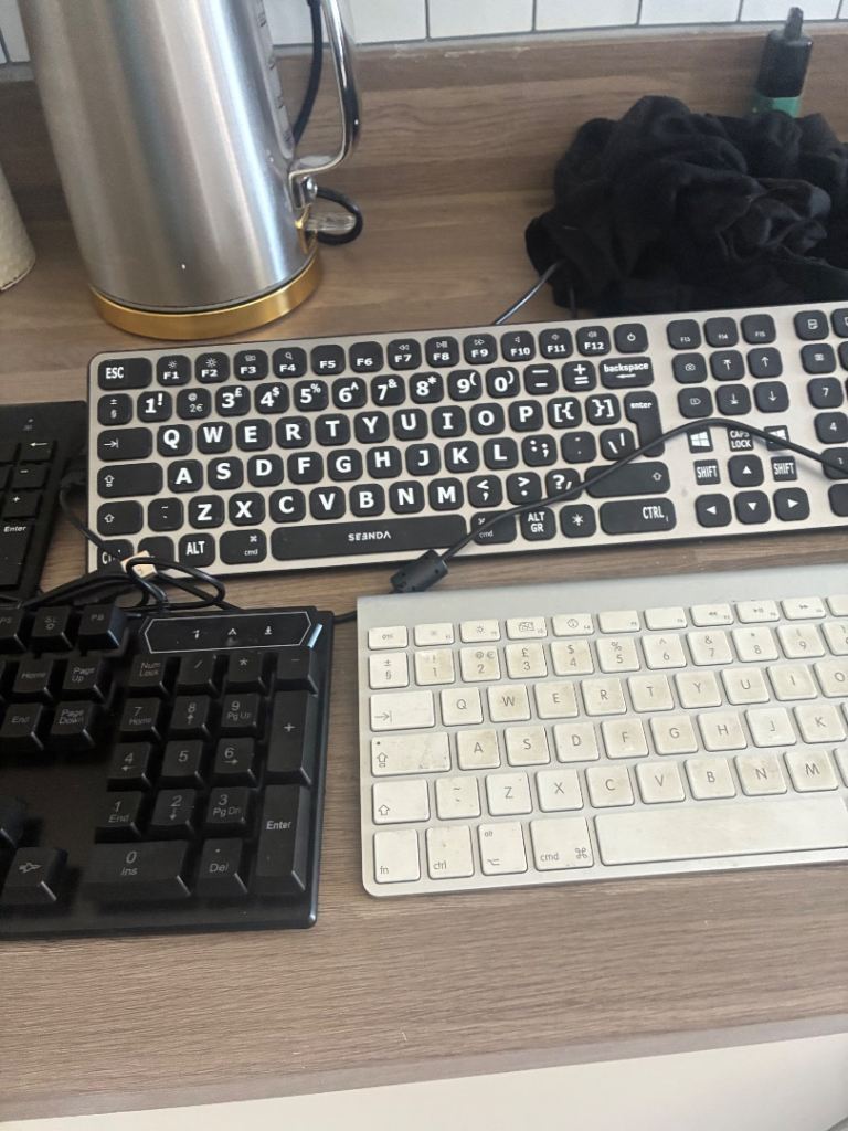 SEENDA Black USB Keyboard – Good Condition. Two cordless keyboards