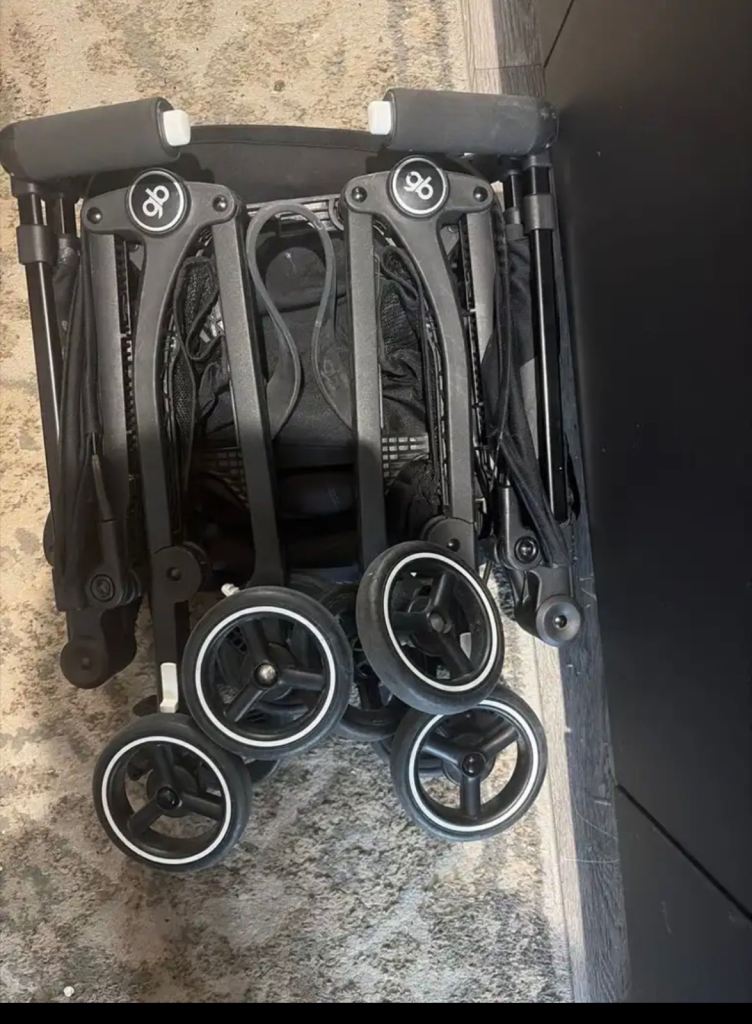 Travel pram/ stroller/ buggie