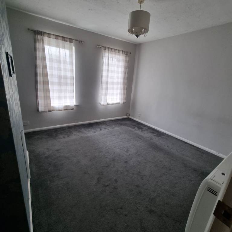 1 Bedroom Flat