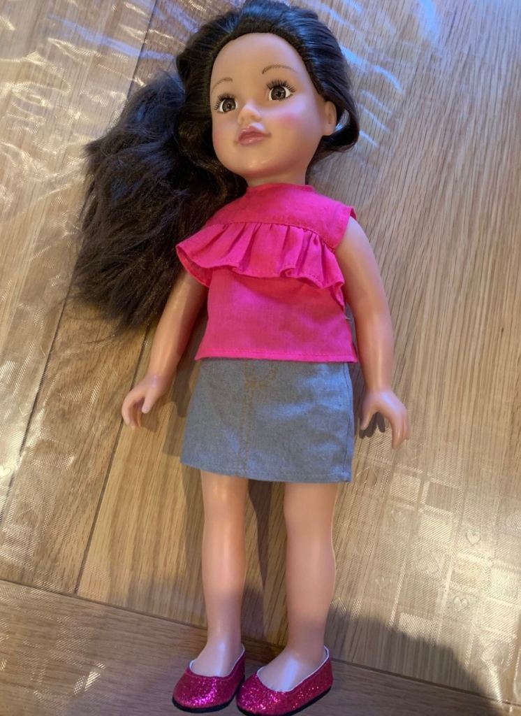 Designafriend doll & 2 outfits - £8