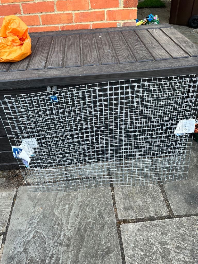3 Wickes Galvanised Mesh Panels 90cm x 60cm