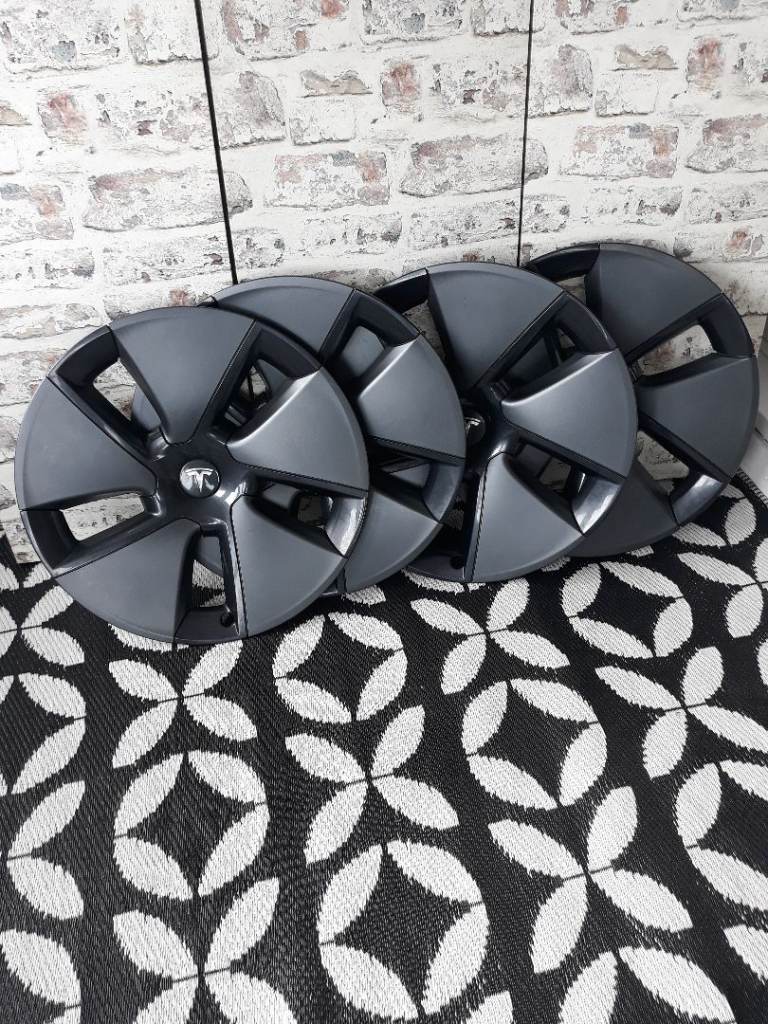TESLA 19" WHEEL TRIMS