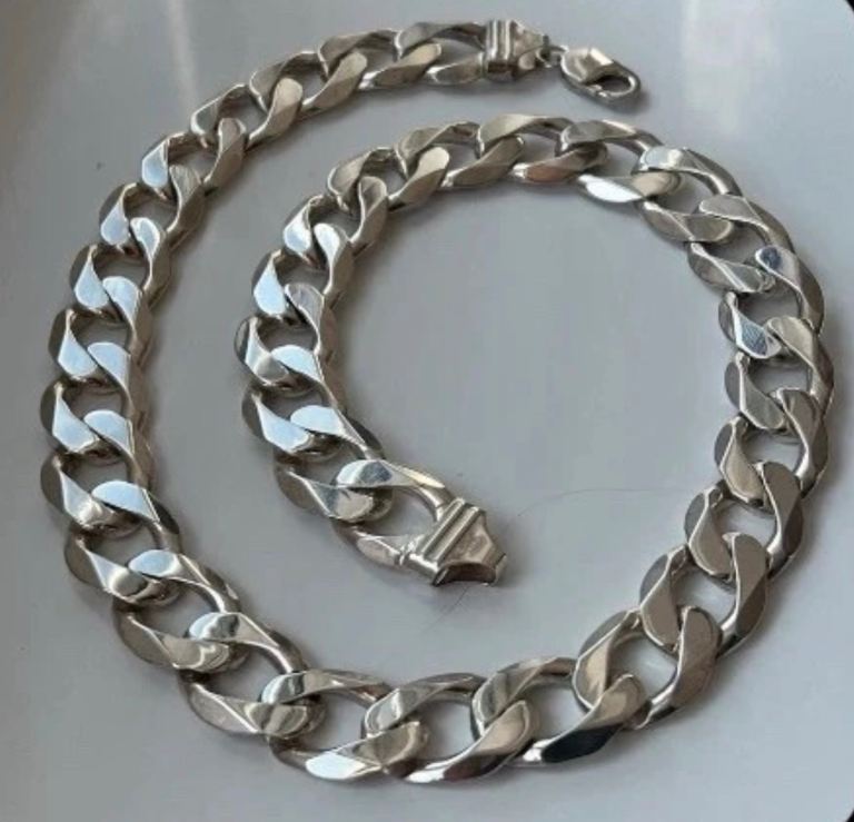 Silver Curb Chain 18mm wide chunky Necklace – As Good As New