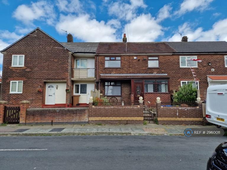 3 bedroom house in Gatesgarth Road, Manchester, M24 (3 bed) (#2960011)
