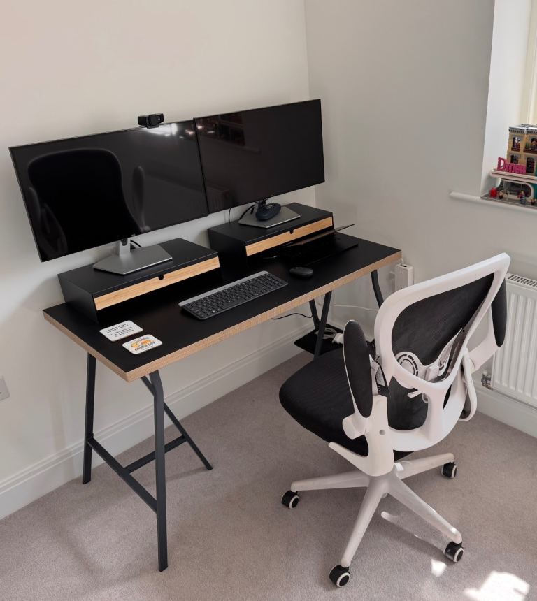 27” Dell Widescreen Monitor (Black)