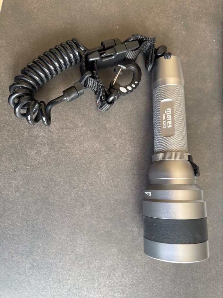 Mares eos 20rz dive torch