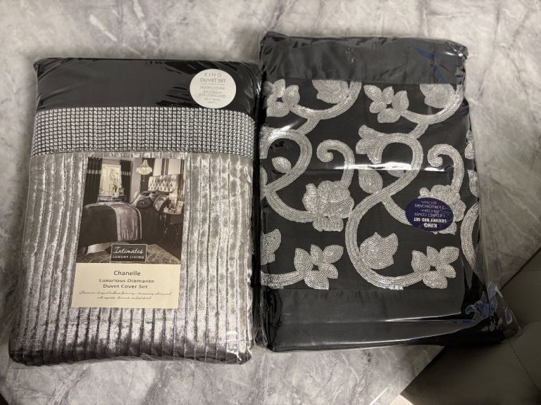 Set of 2 Luxury Duvet Sets King size