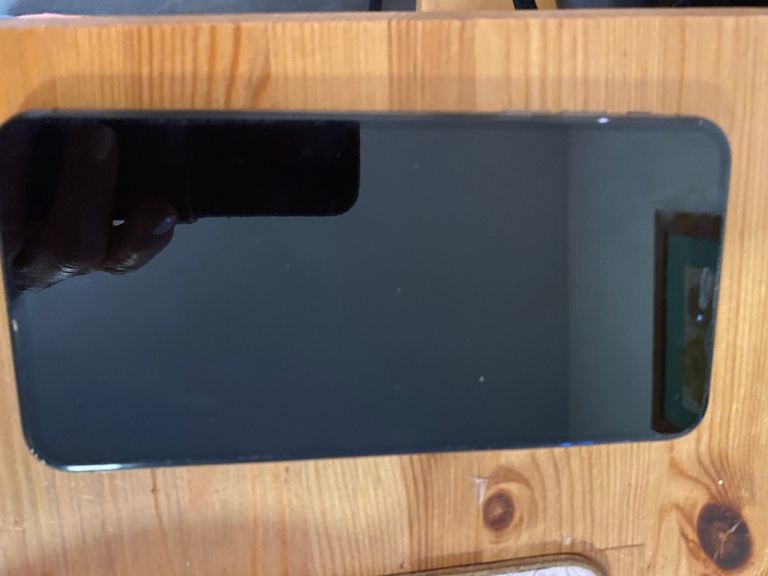 Apple iPhone X Black – Good Condition