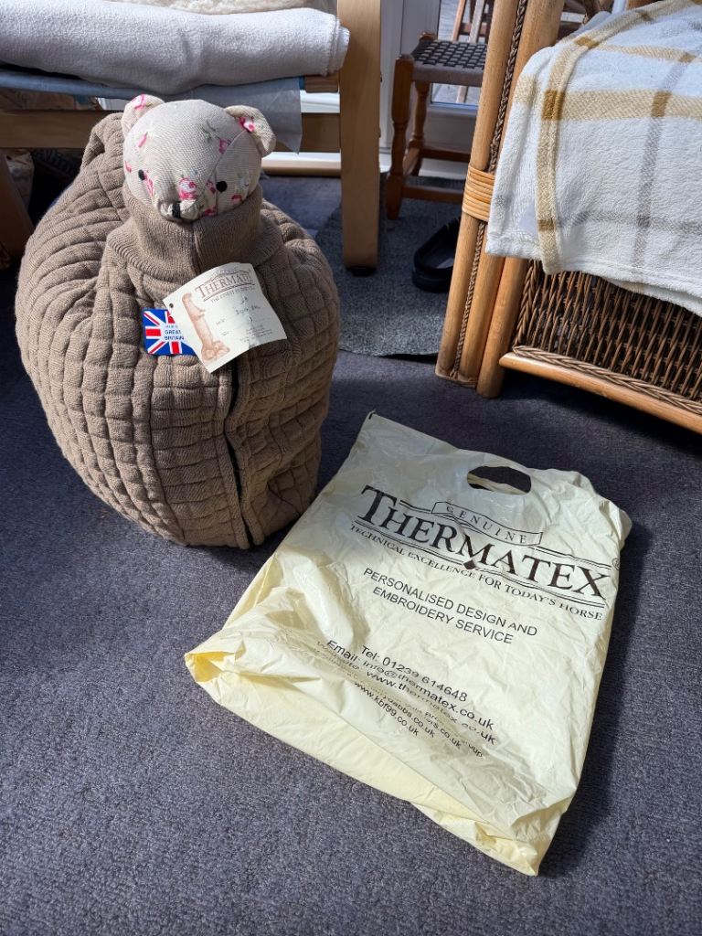 Muddy dog protection bag 
