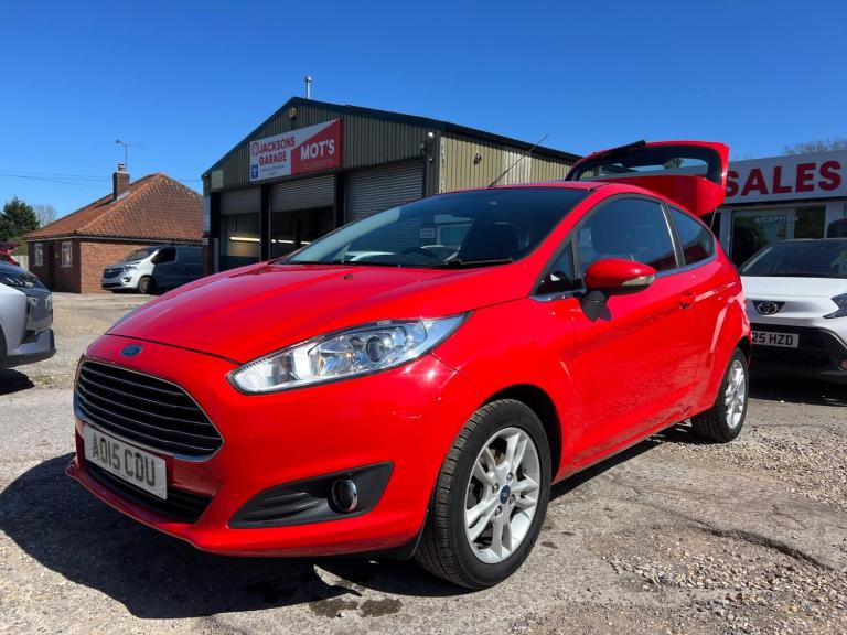 2015 Ford Fiesta 1.25 Zetec Euro 6 3dr HATCHBACK Petrol Manual