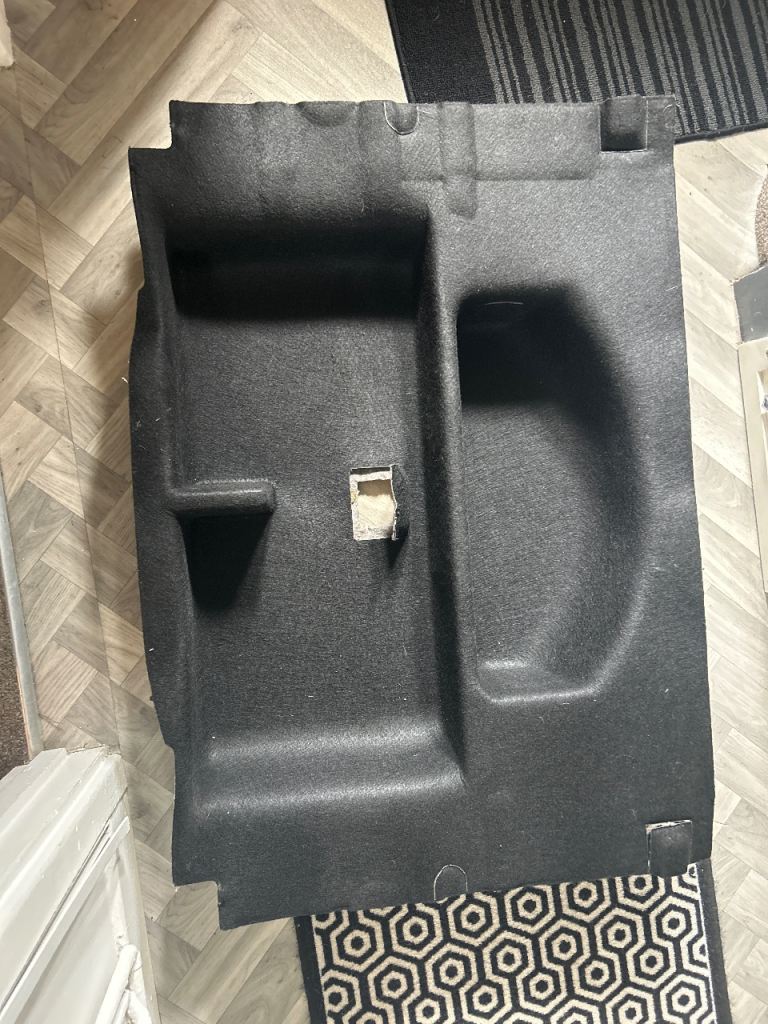 Vauxhall Astra boot liner and shelf