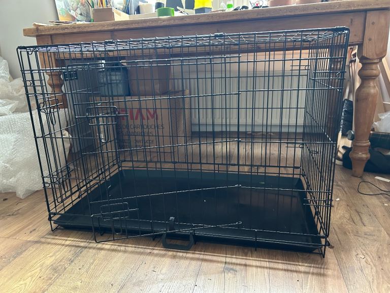 Metal dog crate