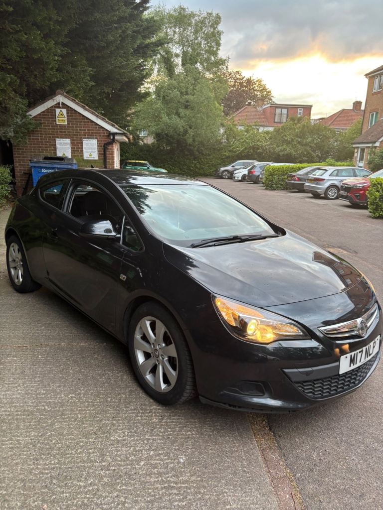 Vauxhall, ASTRA GTC, Hatchback, 2014, Manual, 1364 (cc), 3 doors