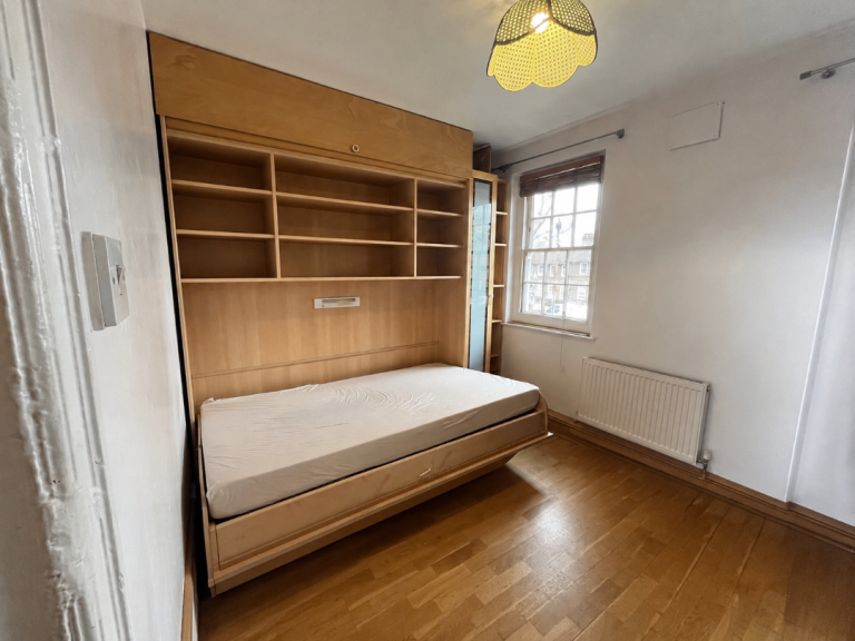 Room in beautiful Notting Hill Flat w large garden