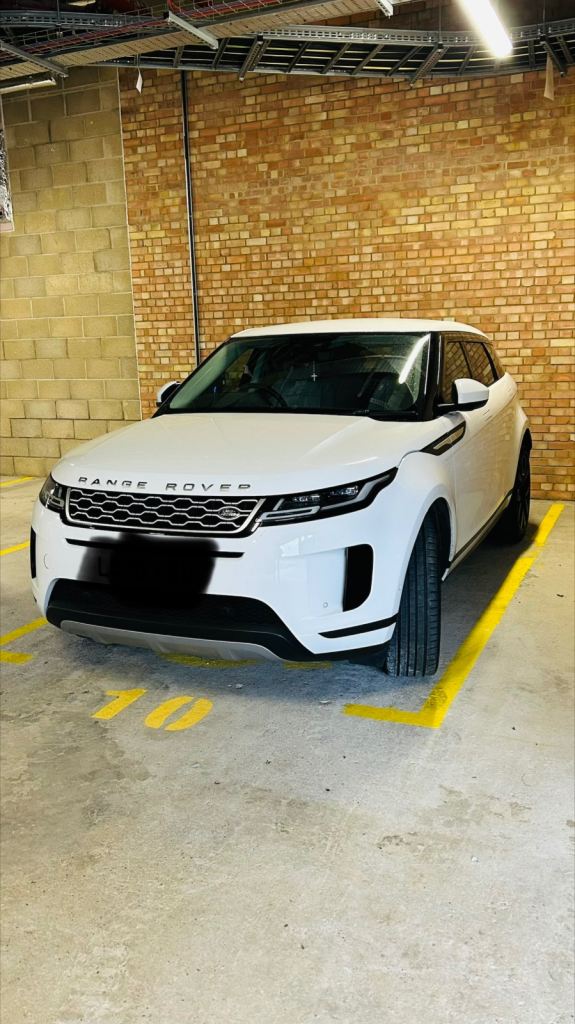Land Rover Evoque. 2020