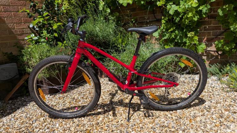 Kids Bike - Specialized Jett 24w 24 Gloss Flo Red / Black – Excellent Condition