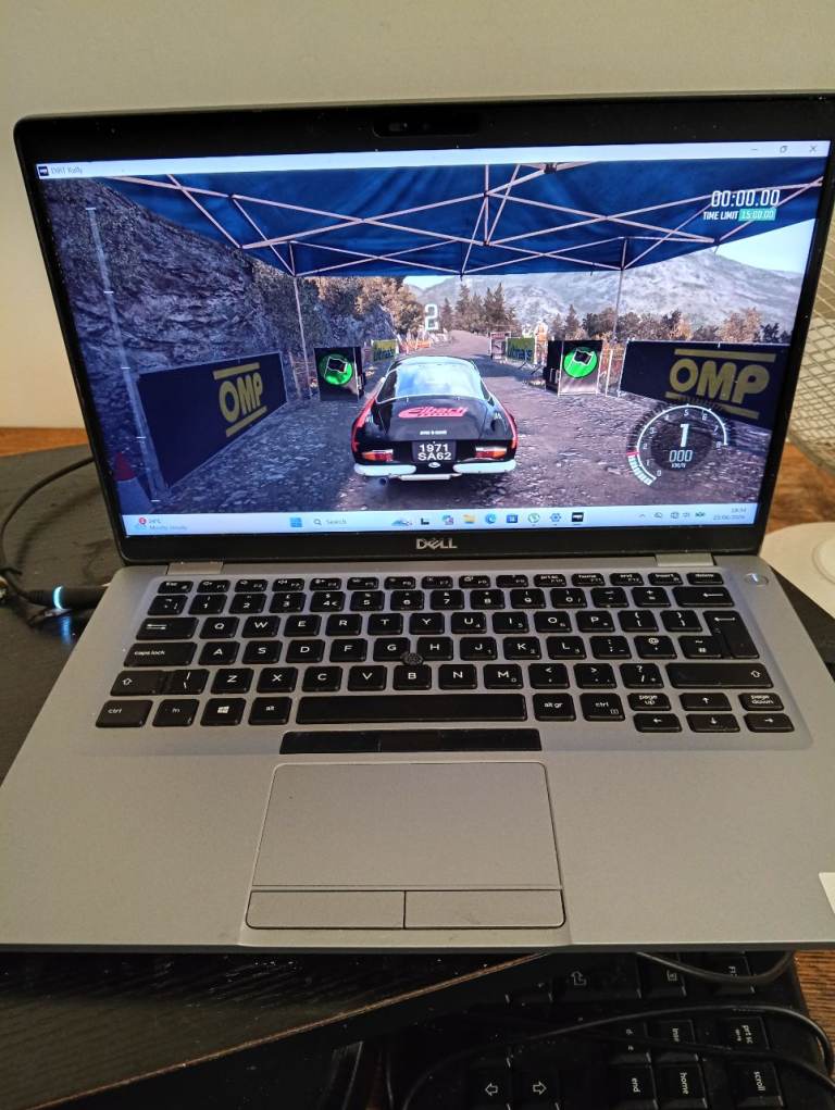 Dell Custom Laptop i5 10th Gen 16gb ddr4 hdmi