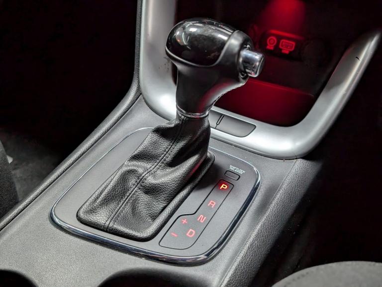 2015 Kia Ceed 1.6 CRDi 2 Hatchback 5dr Diesel DCT Euro 6 (s/s) (134 bhp) HATCHBACK Diesel Automatic