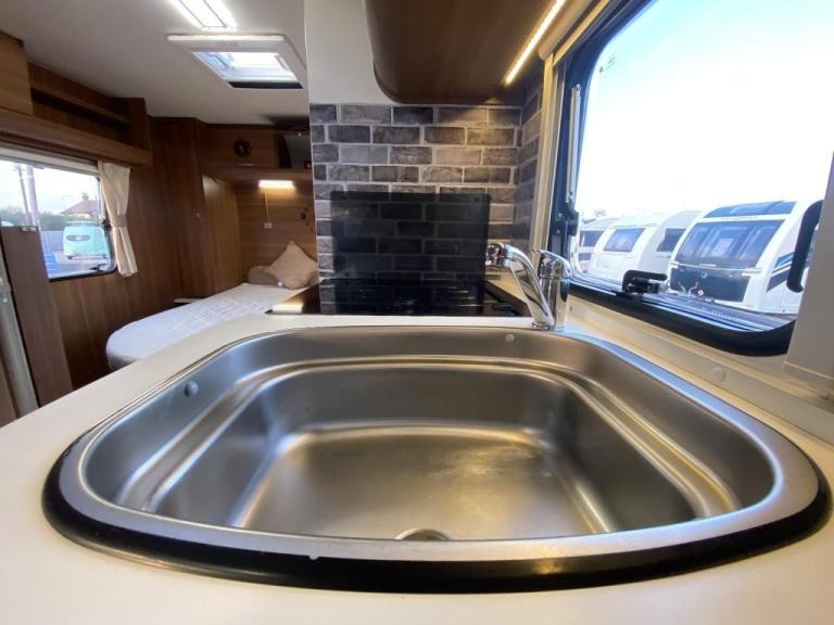 2013 ADRIA ALTEA TRENT 4 BERTH LUXURY TOURING CARAVAN