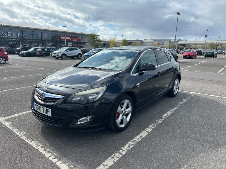 2010 Black Vauxhall Astra SRi Turbo 116,100 miles New MOT – £1,500