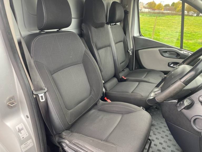 2019 19 RENAULT TRAFIC 1.6 DCI ENERGY PREMIER EDITION NAV NO VAT PART DAY VAN EU