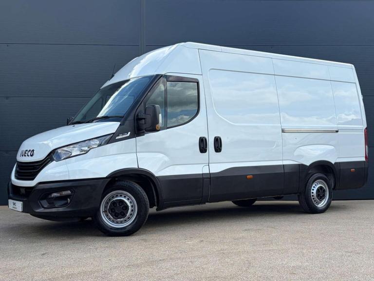 IVECO DAILY 2.3D HPI 14V 35S 3520 HiMatic MWB H2 Euro 6 (s/s) 5dr 2023