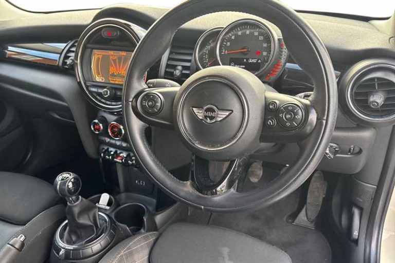 2017 MINI Hatch 2.0 Cooper S Hatchback 3dr Petrol Manual Euro 6 (s/s) (192 ps) Hatchback Petrol M...