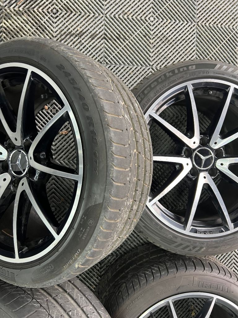 GENUINE MERCEDES C63s AMG SILVER ALLOYS - Rears 285/35 ZR18 & Fronts 245/40 R18 ✅