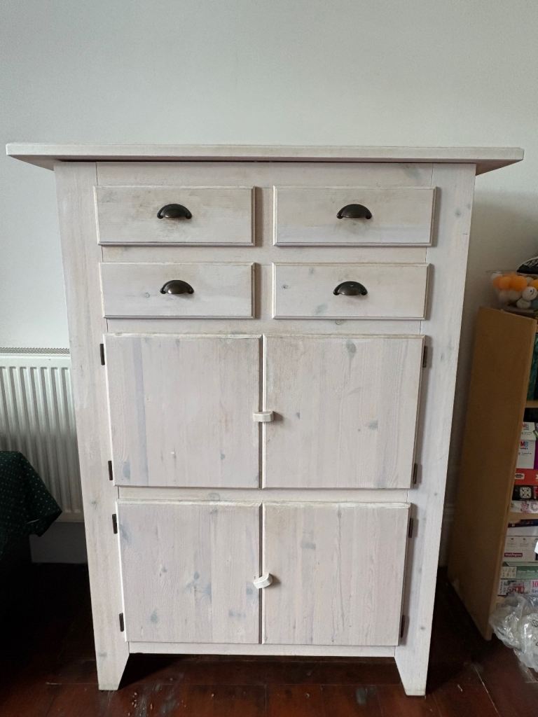 Freestanding cabinet/drawer unit for Bedroom/Kitchen (IKEA Friggesby)