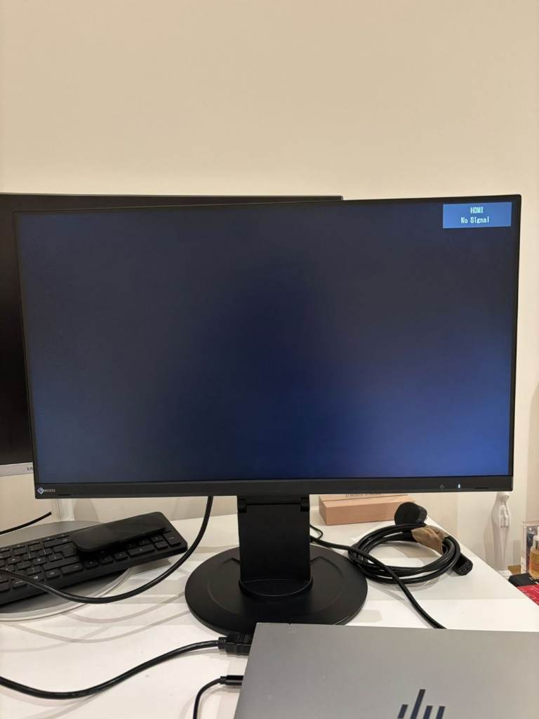 PC Monitor - As New!!