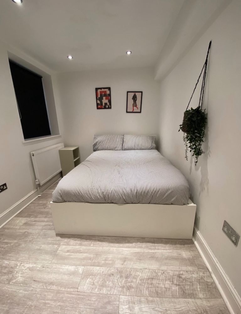 Ensuite room to Rent in Stratford 