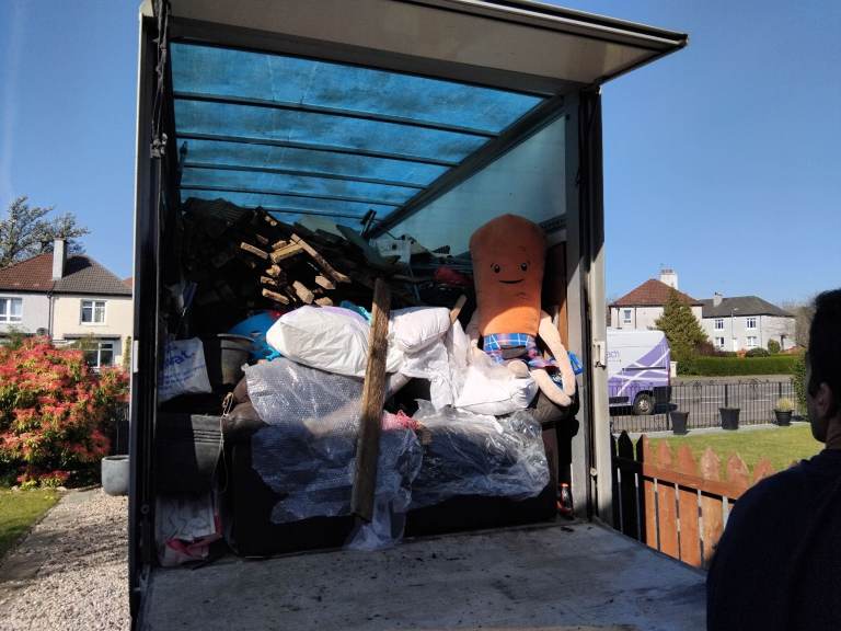 Rubbish removal 🚛 Glasgow’s #1 Furniture & Appliance Removal Service – Same Day Available! 🛋️📦