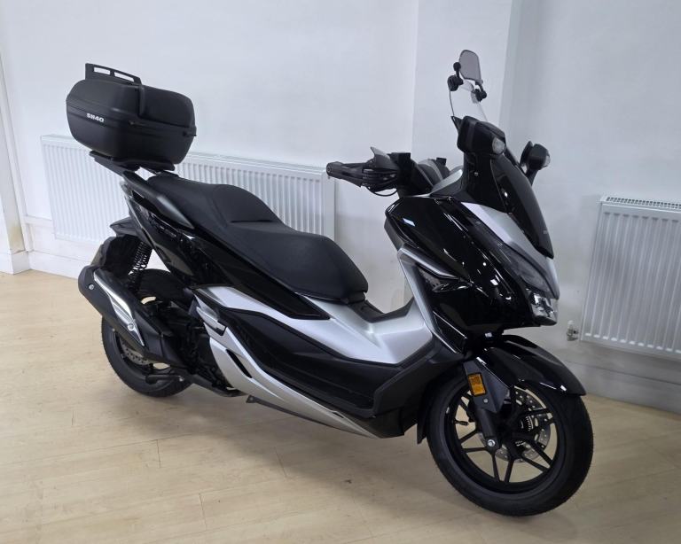 Honda NSS 300 Forza 300