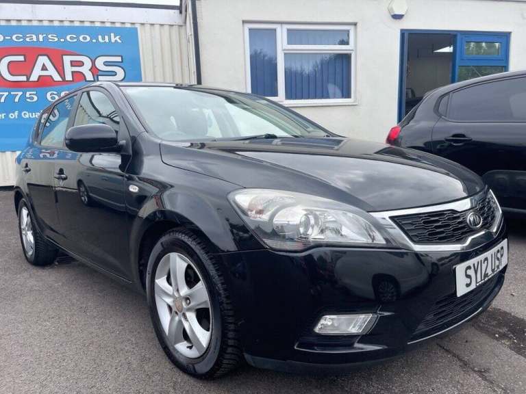 2012 12 KIA CEED 1.6 CRDI 2 HATCHBACK 5DR DIESEL MANUAL EURO 5 (113 BHP) DIESEL