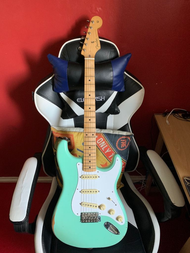 Fender Vintera 1 Road worn Stratocaster Surf Green 