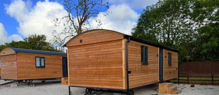 2 bedroom accommodation house flat hs2 