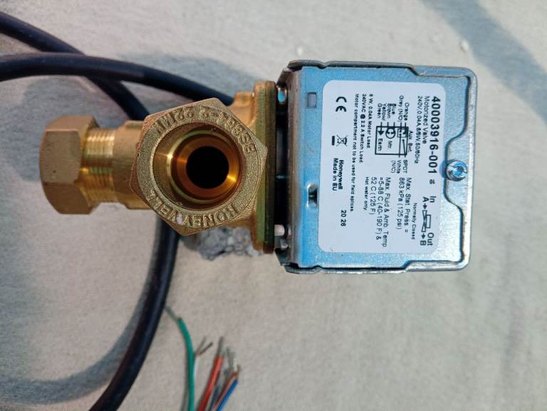 Honeywell Motorised Valve - As Good As New